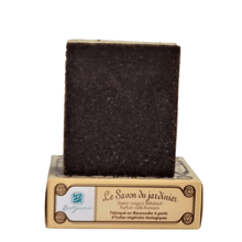 Charger l'image dans la galerie, Savon naturel surgras "Le savon du Jardinier" exfoliant au café et au Romarin 100g