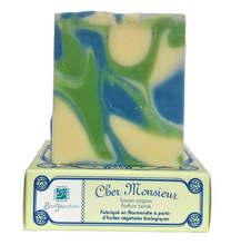 Charger l'image dans la galerie, Savon "Cher Monsieur" au parfum boisé 100g
